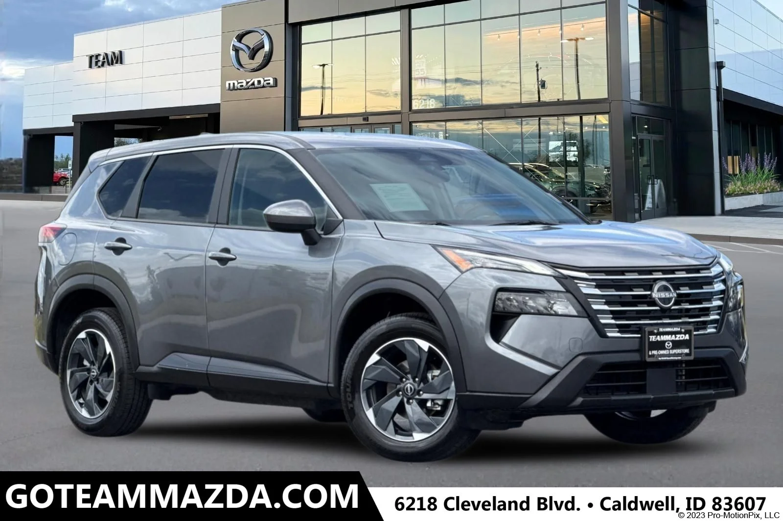 2025 Nissan Rogue SV AWD's photo