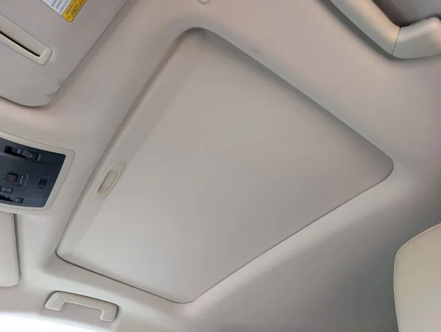 Used 2019 White Pearl Lexus 350L image 9