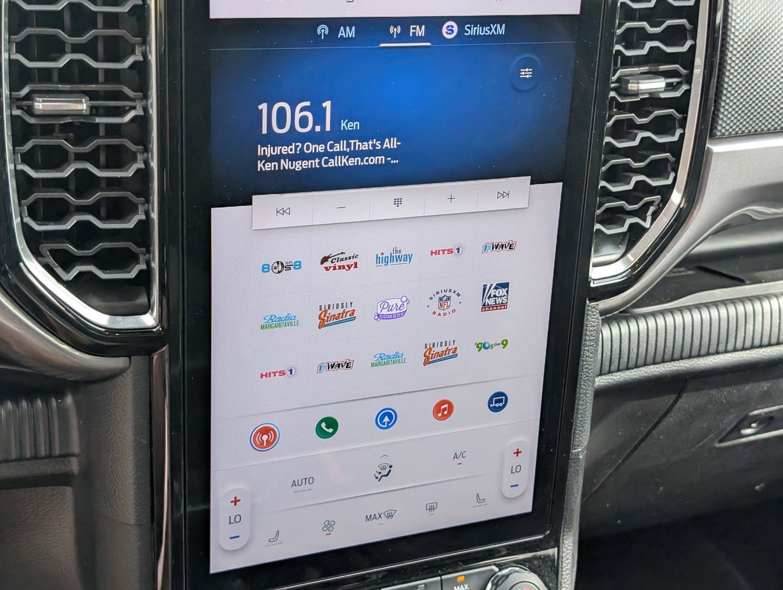 Used 2024 Gray Ford XLT image 20
