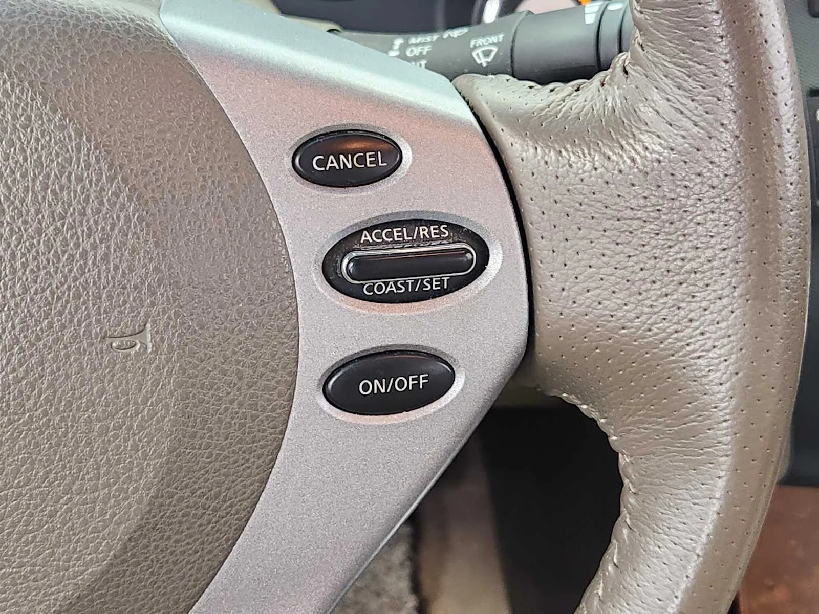 Used 2009 Winter Frost Pearl Nissan 2.5 SL image 26