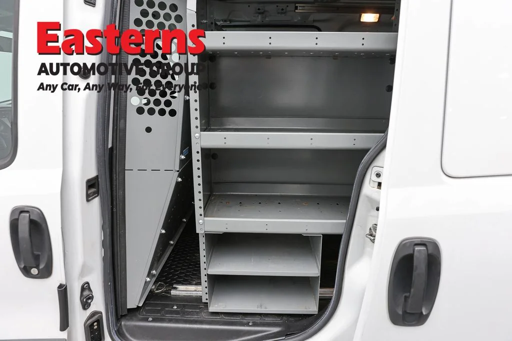 Used 2022 White Ram Base image 23