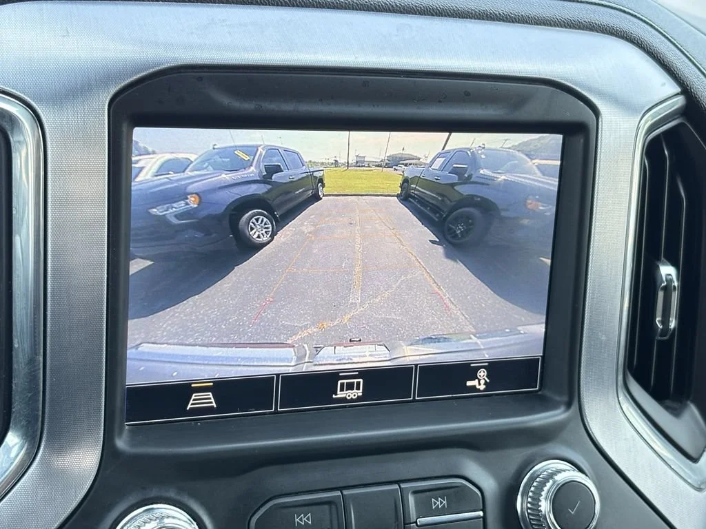Used 2022 Quicksilver Metallic GMC SLT image 26