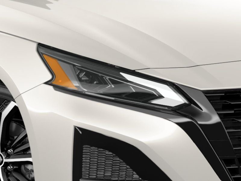 New 2026 White Nissan 2.5 SR image 11