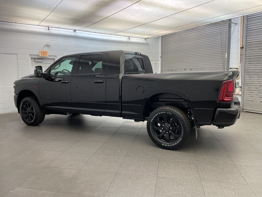 New 2026 Diamond Black Crystal Pearl-Coat Exterior Paint RAM Laramie image 8