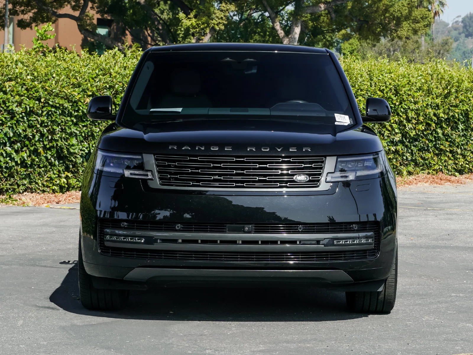 Used 2026 Narvik Black Land Rover SE image 27
