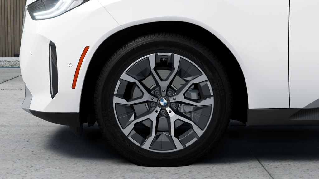 New 2026 Mineral White Metallic BMW 30 xDrive image 32