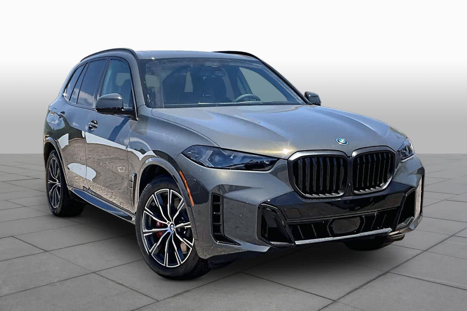 New 2026 Dravit Grey Metallic BMW xDrive50e image 2