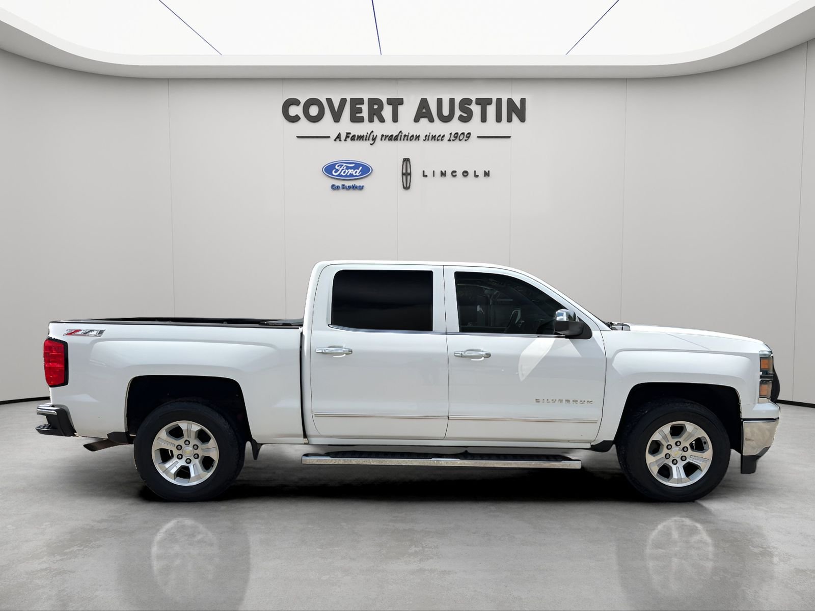 Used 2015 White Chevrolet LTZ image 6