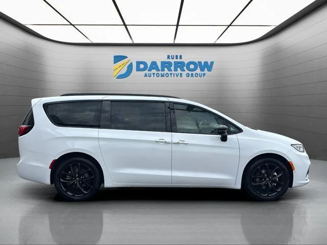 2026 Chrysler Pacifica Limited - Photo 7