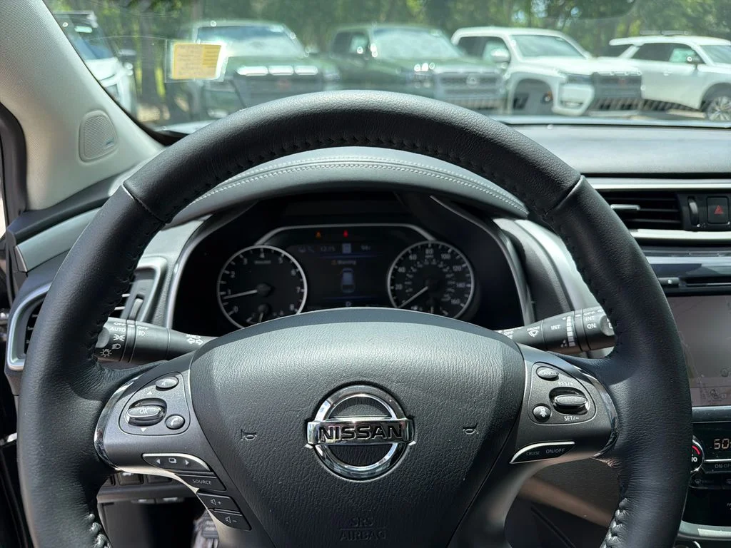 Used 2021 Gray Nissan SL image 21