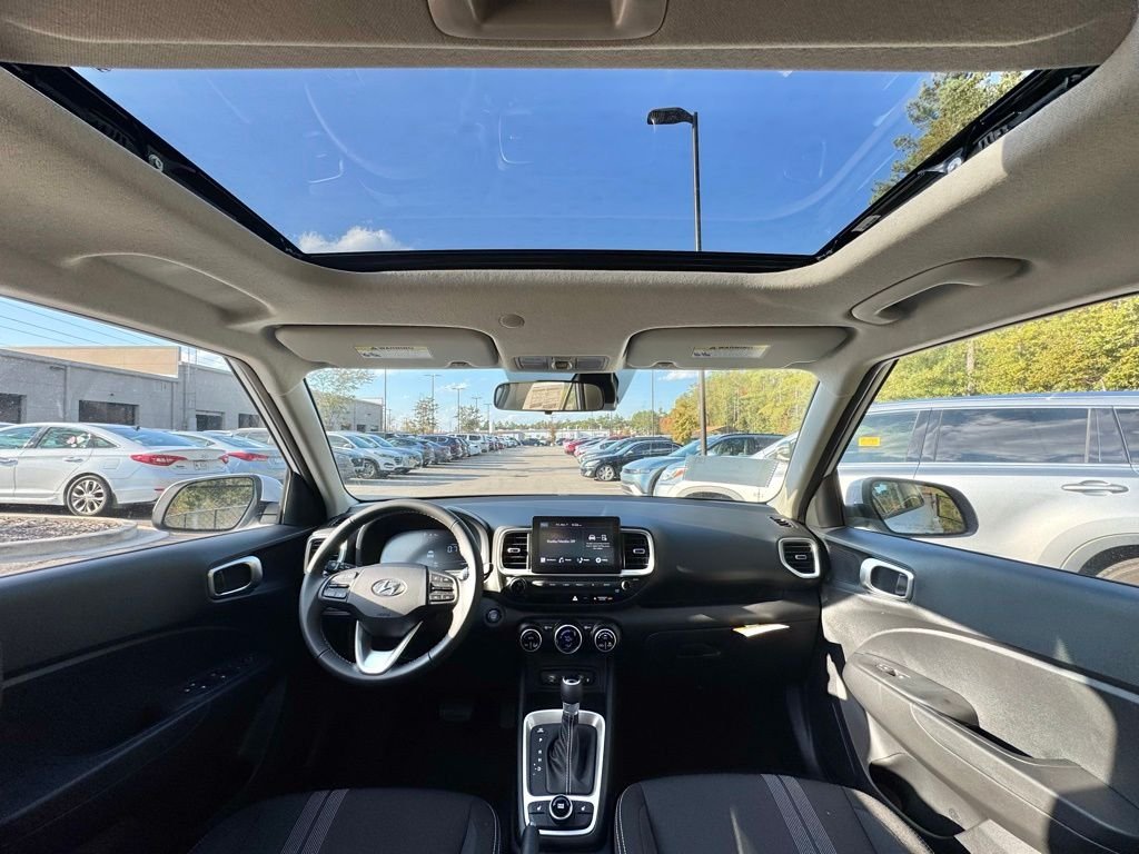 Used 2026 White Hyundai SEL image 3
