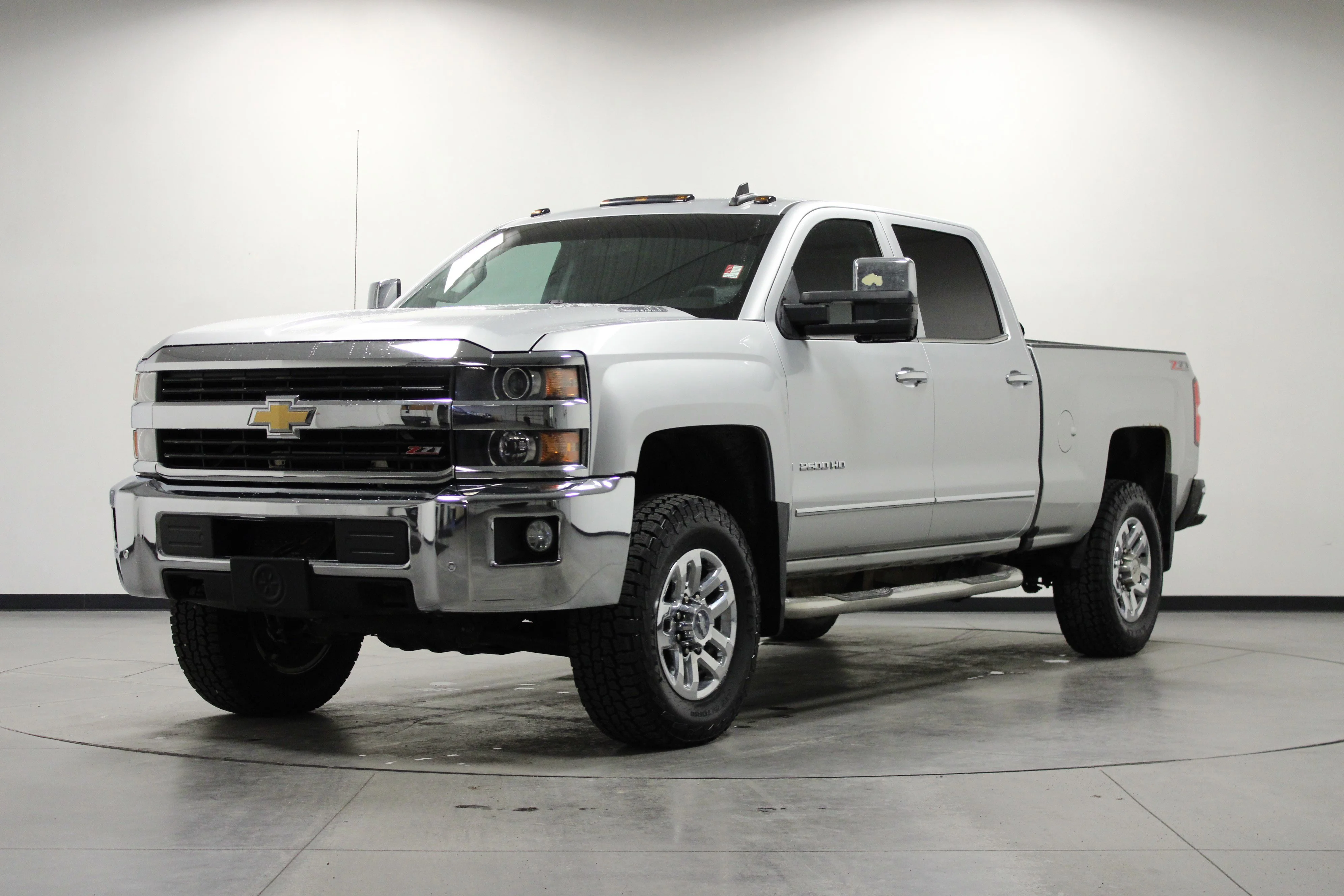 Used 2016 SILVER ICE METALLIC Chevrolet LTZ image 8