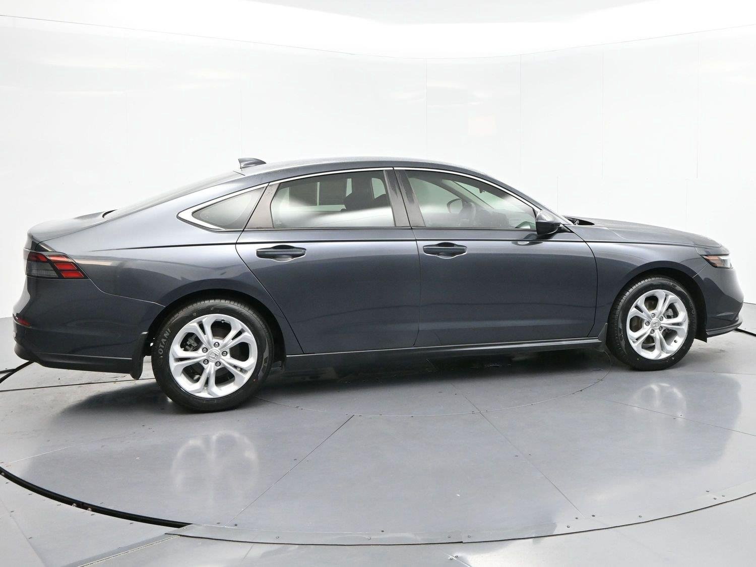 Used 2024 Meteorite Gray Metallic Honda LX image 7