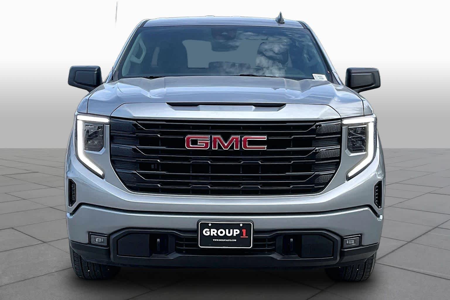 Used 2025 Sterling Metallic GMC Elevation image 4