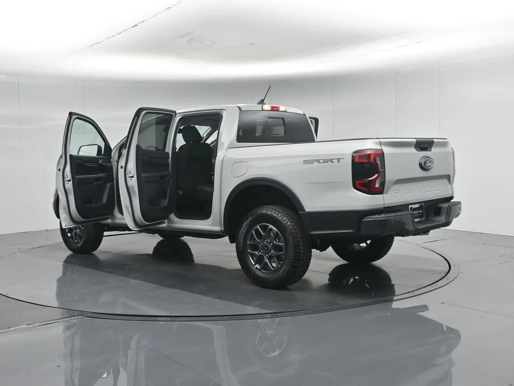 New 2026 Avalanche Ford XLT image 32