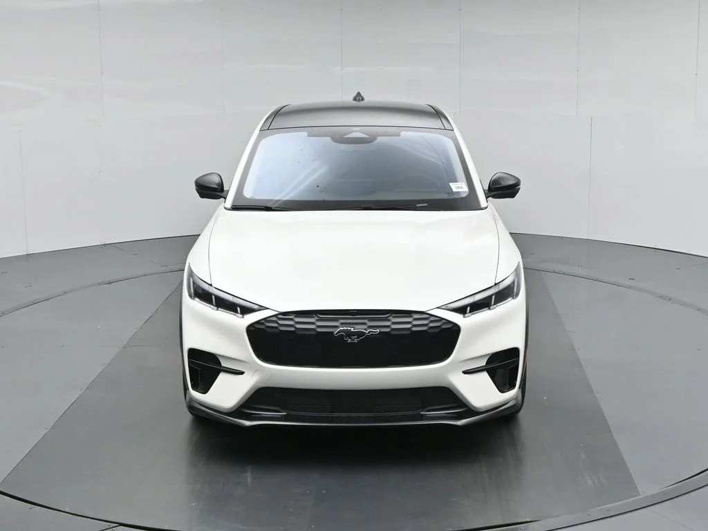 New 2026 Star White Metallic Tri-coat Ford Premium image 36