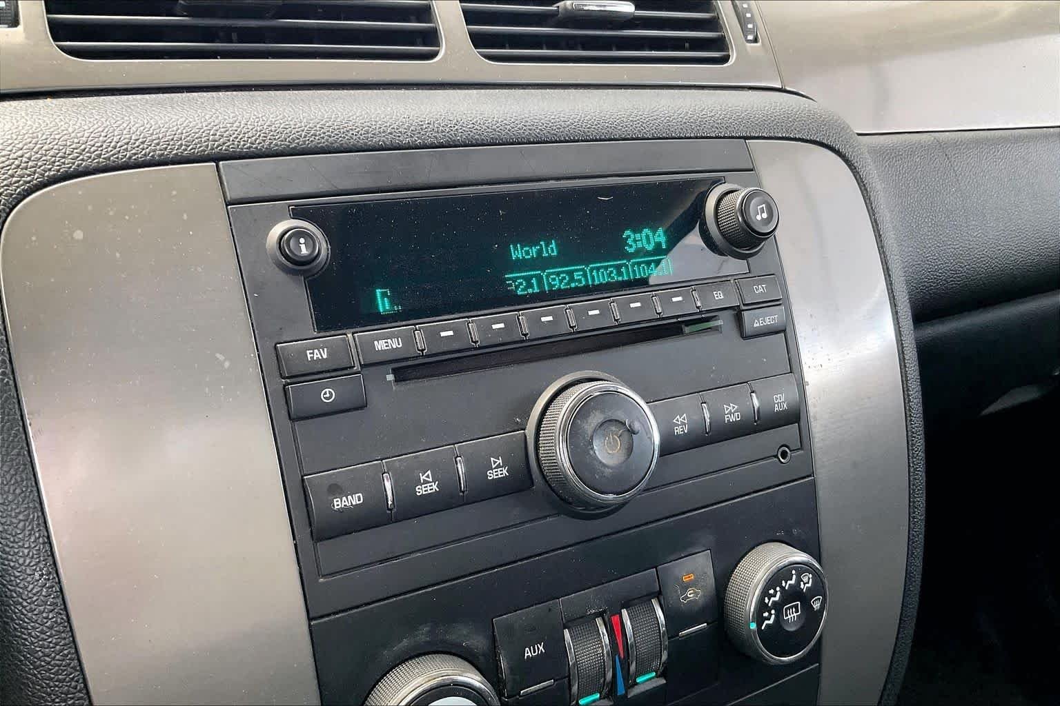 Used 2008 SUMMIT WHITE Chevrolet LS image 26
