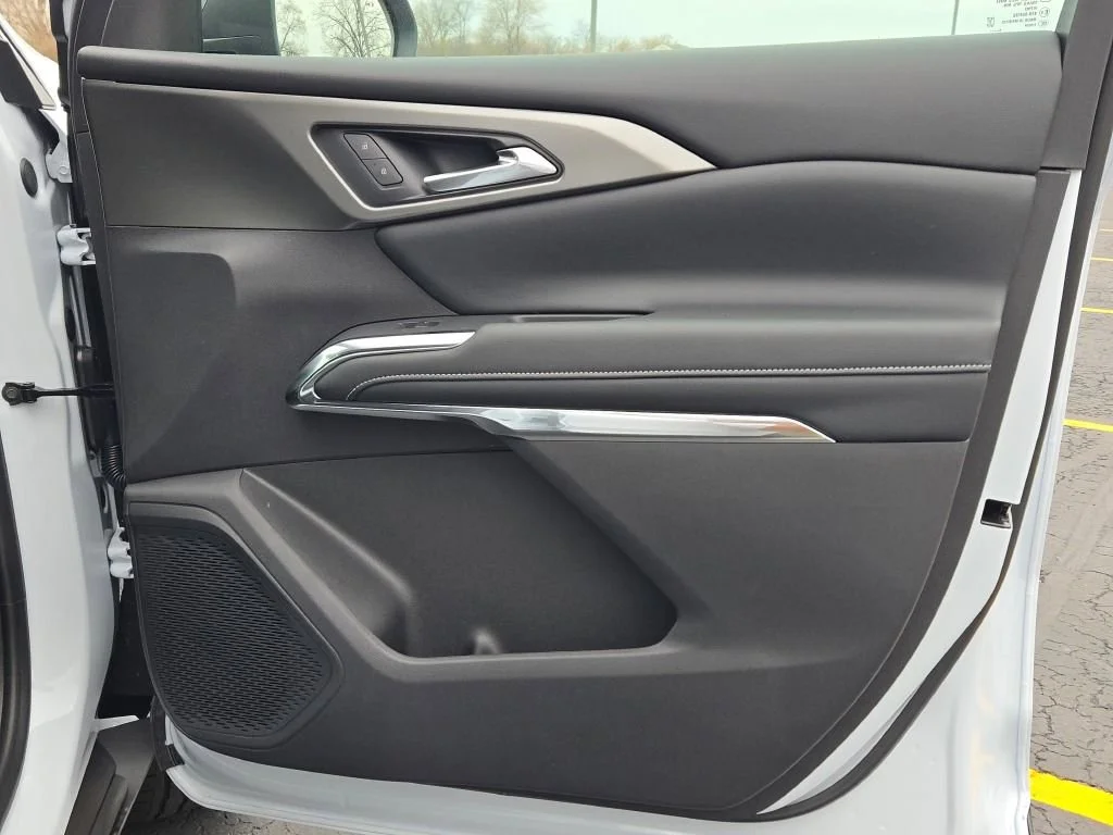 2026 Chevrolet Traverse LT - Photo 8