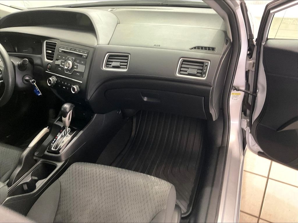 Used 2014 Silver / Black Honda LX image 13