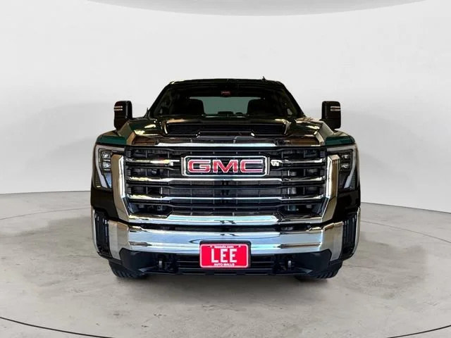 New 2026 Special Exterior Color GMC SLE image 9