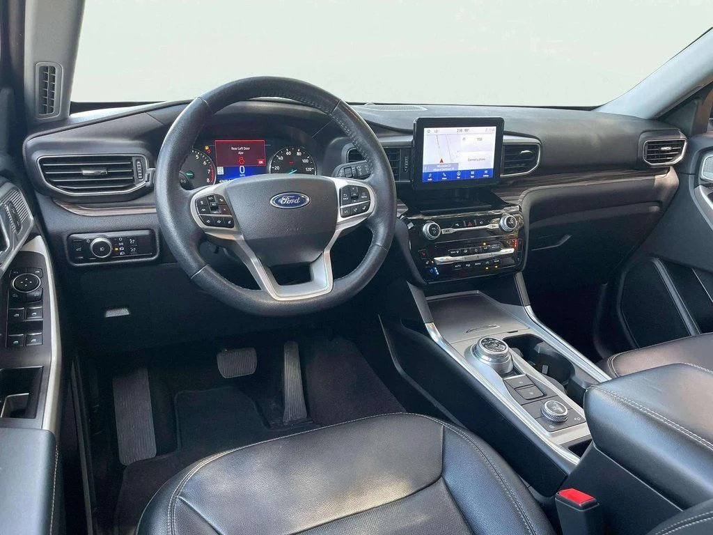 Used 2023 Agate Black Metallic Ford Limited image 28