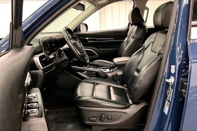 Used 2025 Midnight Lake Blue Kia S image 22