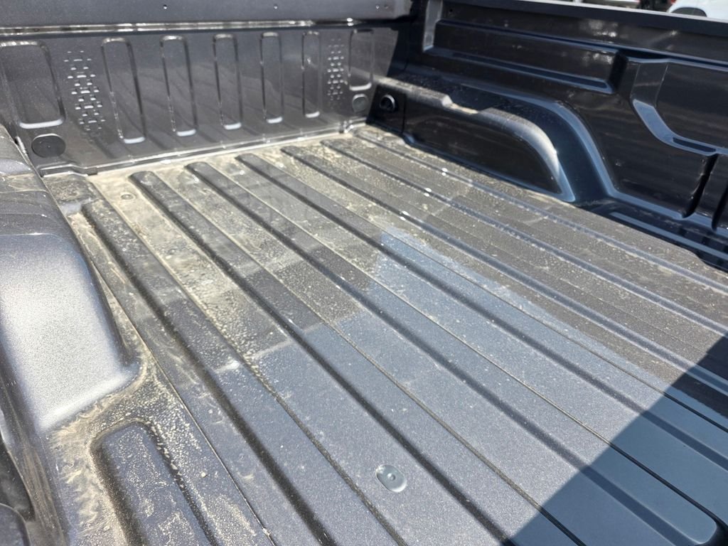 New 2026 Granite Crystal Metallic Clear-Coat Exterior Paint Jeep Mojave image 11