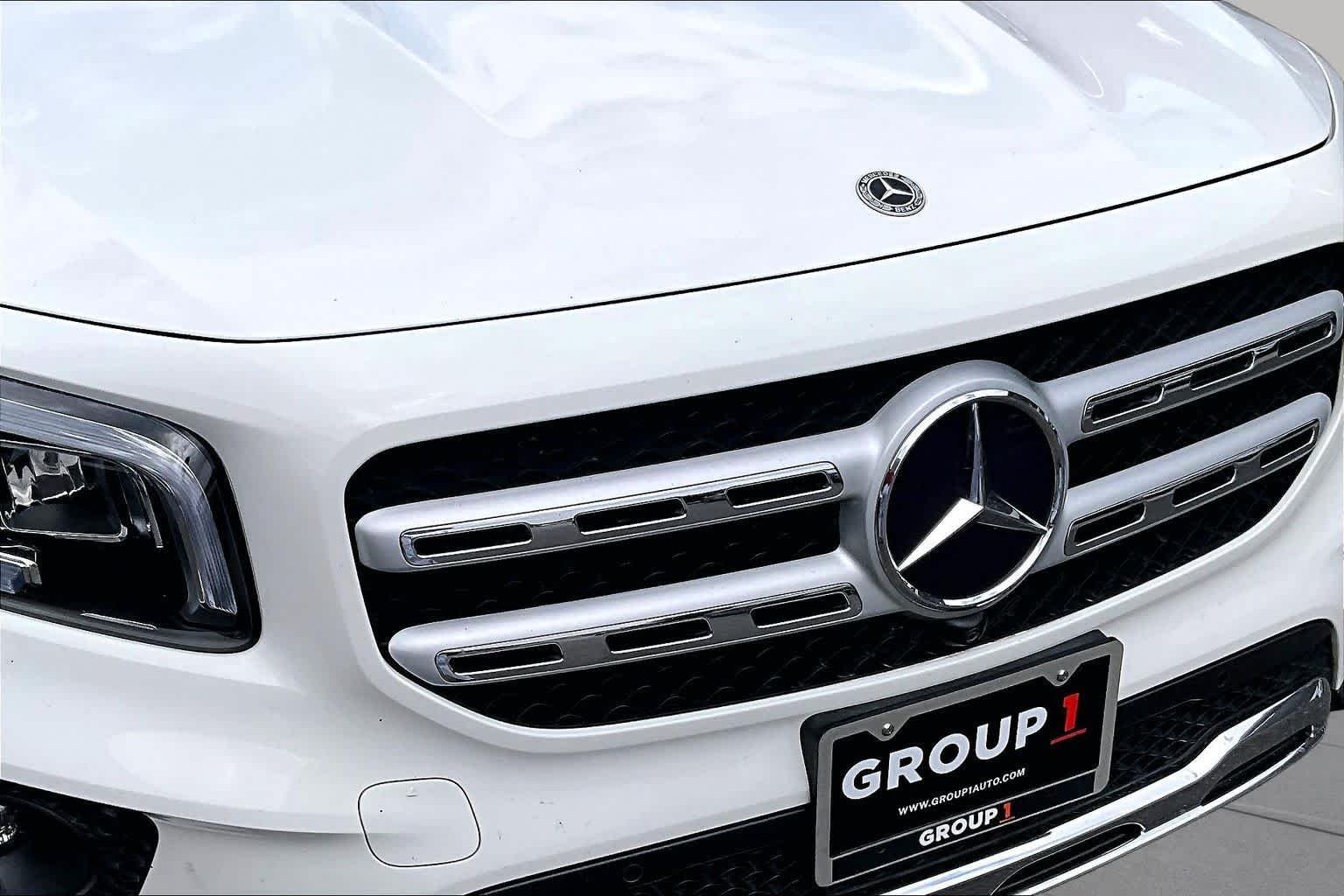 Used 2022 Polar White Mercedes-Benz GLB 250 image 30