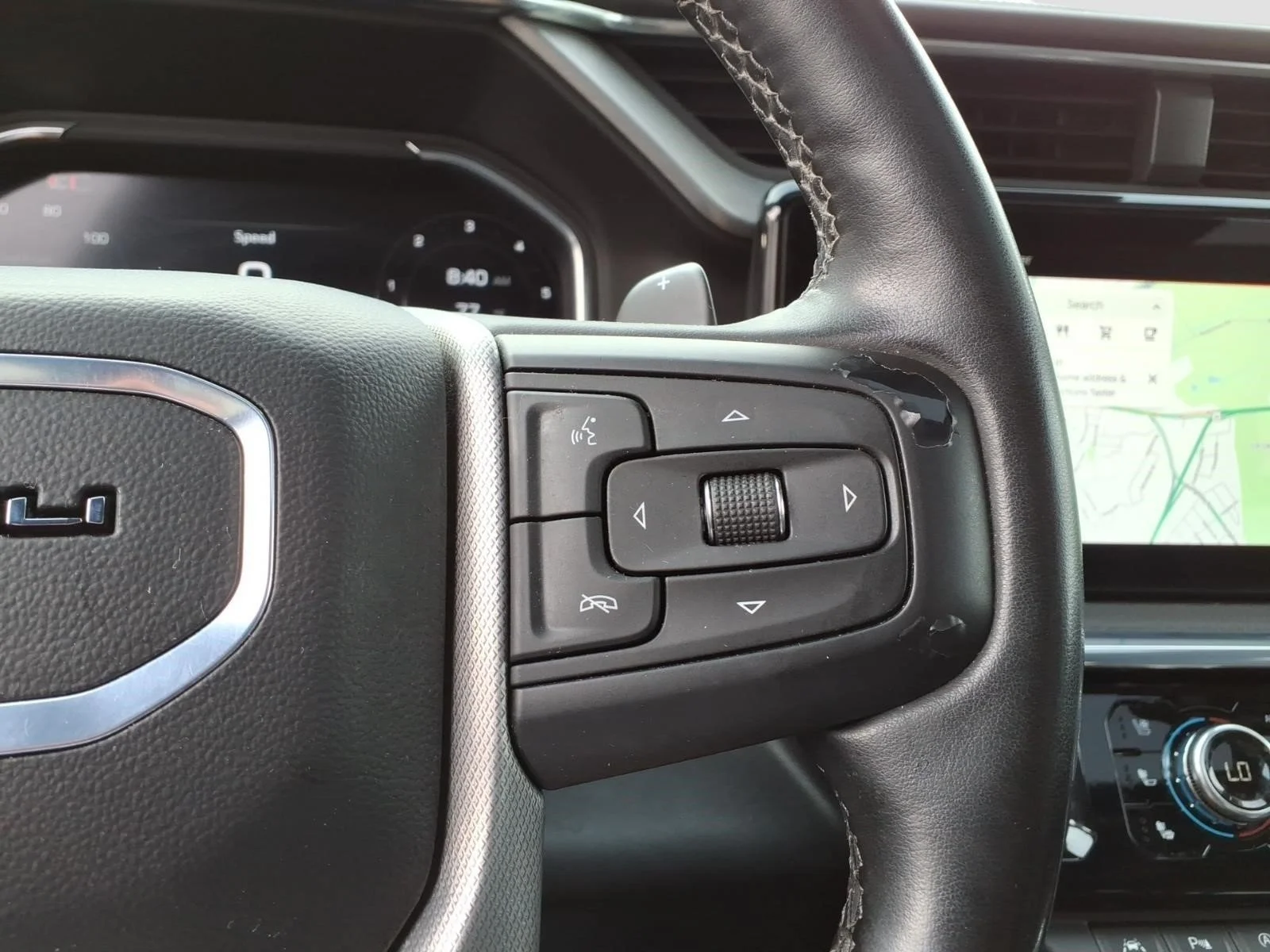 Used 2024 White Frost Tricoat G1w GMC Denali image 26