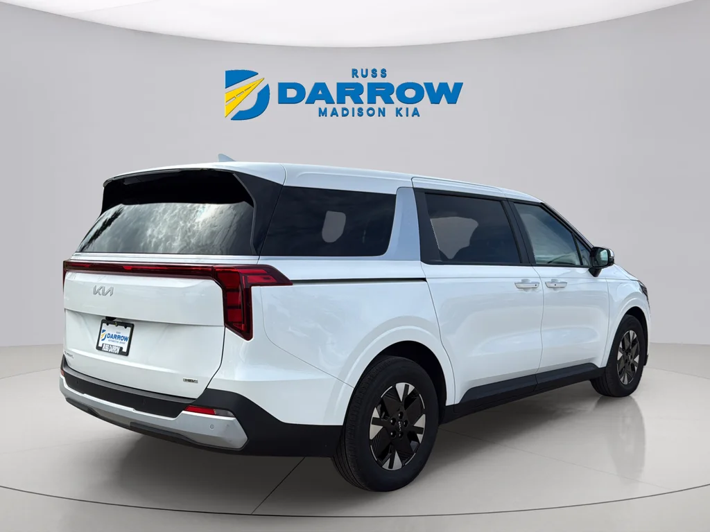 Certified Used 2026 Snow White Pearl Kia LXS image 5