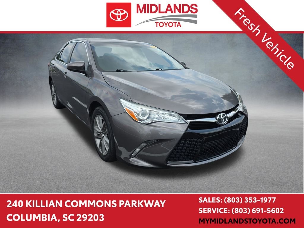 Used 2015 Gray Toyota SE image 1