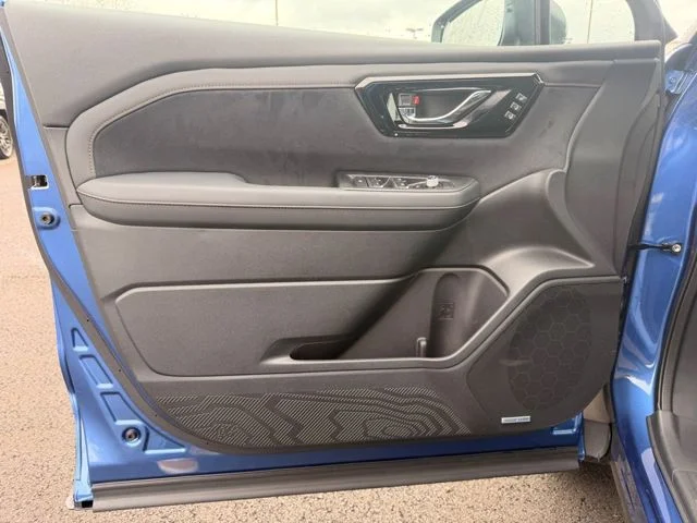 New 2026 DAYBREAK BLUE PEARL Subaru Touring image 13
