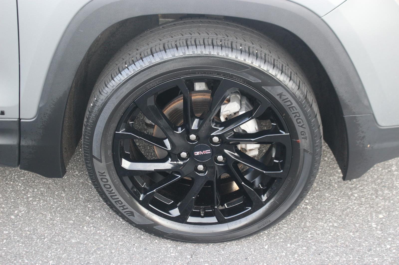Used 2023 Sterling Metallic GMC SLE image 34