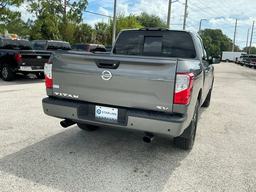 Used 2021 Gray Nissan SV image 10