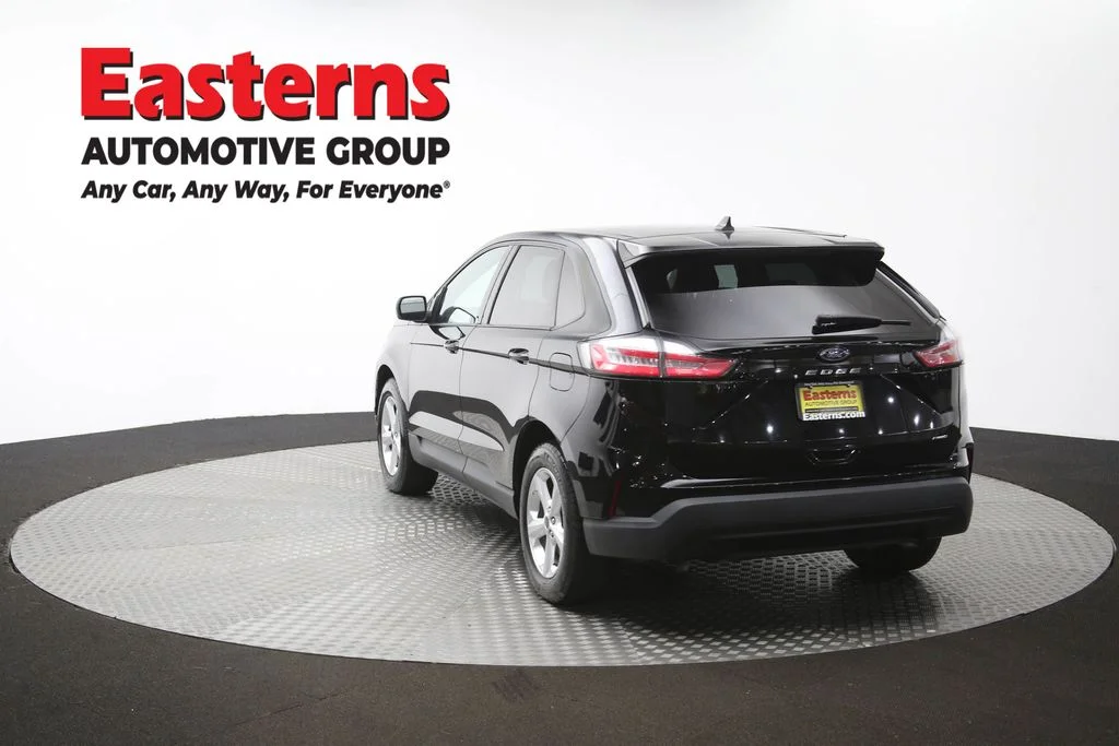 Used 2023 Black Ford SE image 64