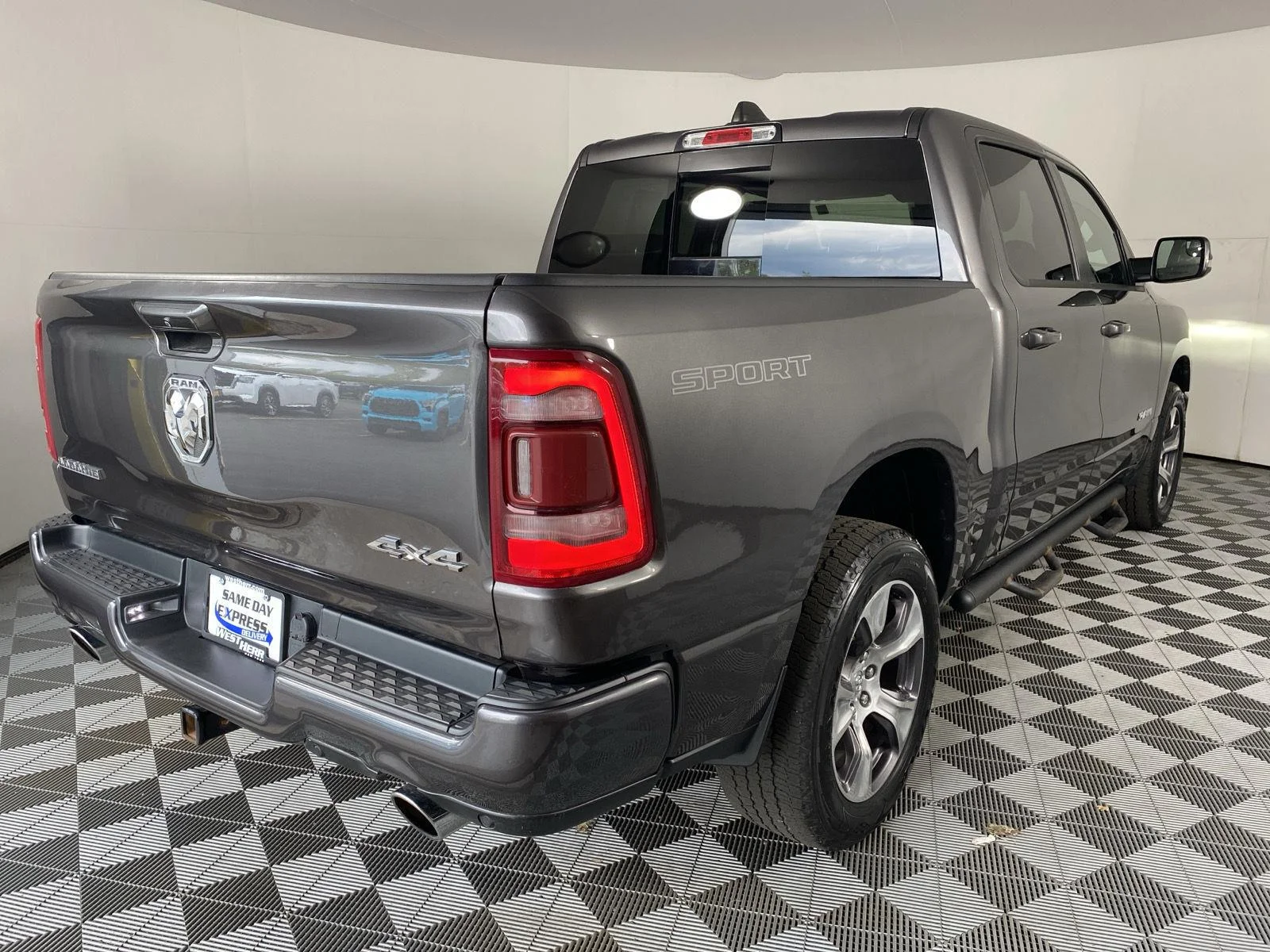 Used 2023 Granite Crystal Metallic Clearcoat Ram Laramie image 5