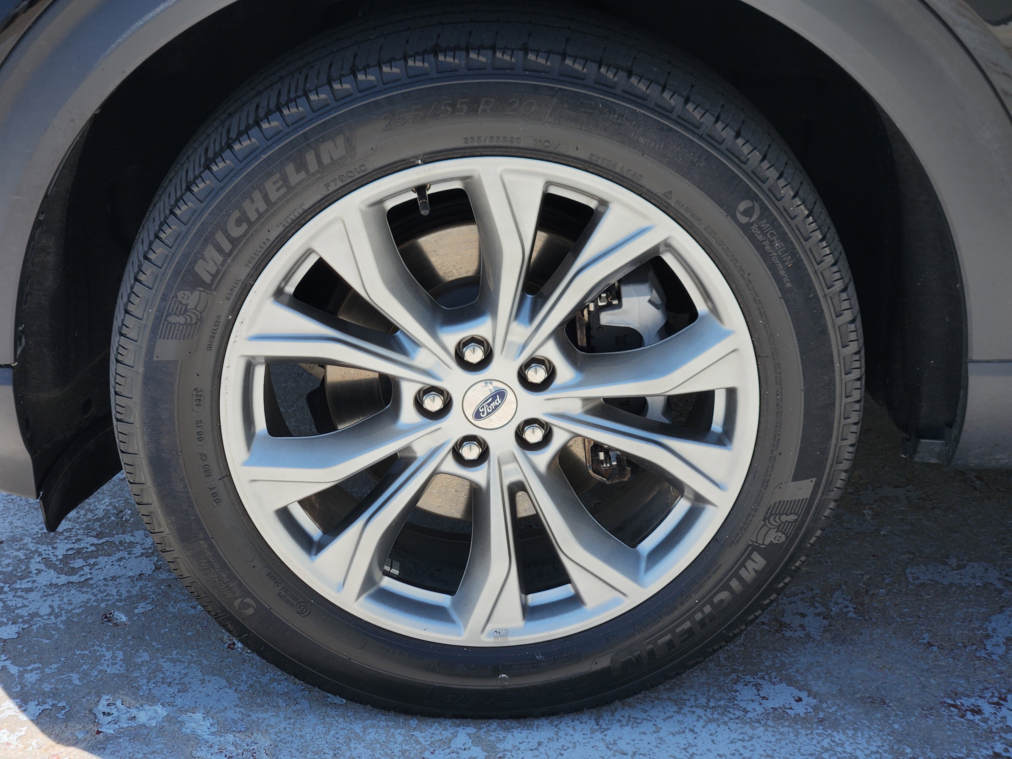 Used 2023 Agate Black Metallic Ford Limited image 15