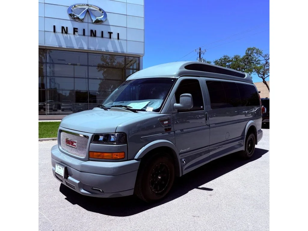 2025 GMC Savana 2500's photo