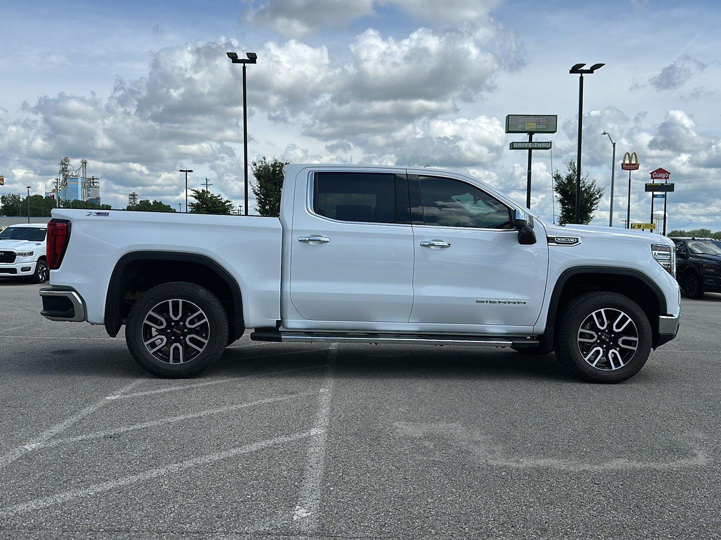 Used 2025 Summit White GMC SLT image 6