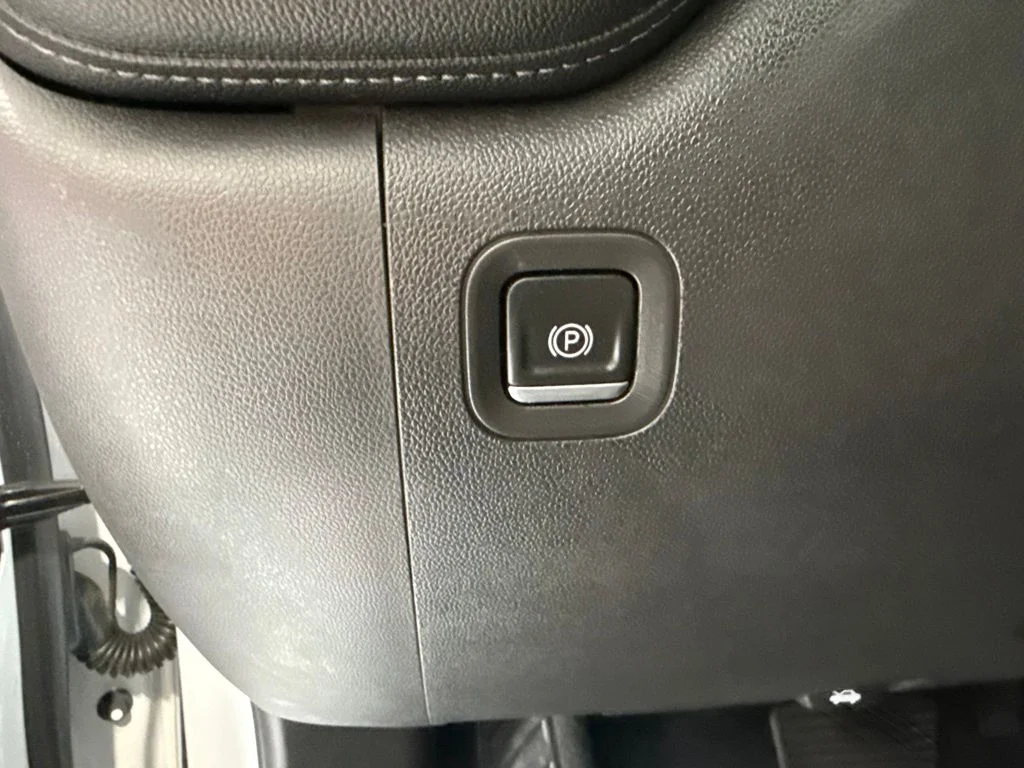 Used 2021 White Chevrolet LT Trail Boss image 22