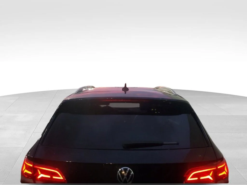 Used 2022 Black Volkswagen 1.5T SE image 4