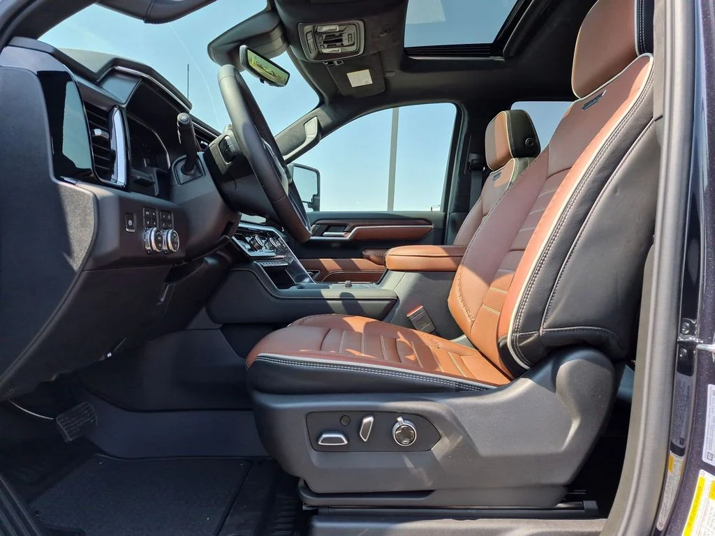 2026 GMC Sierra 3500HD Denali Ultimate - Photo 17