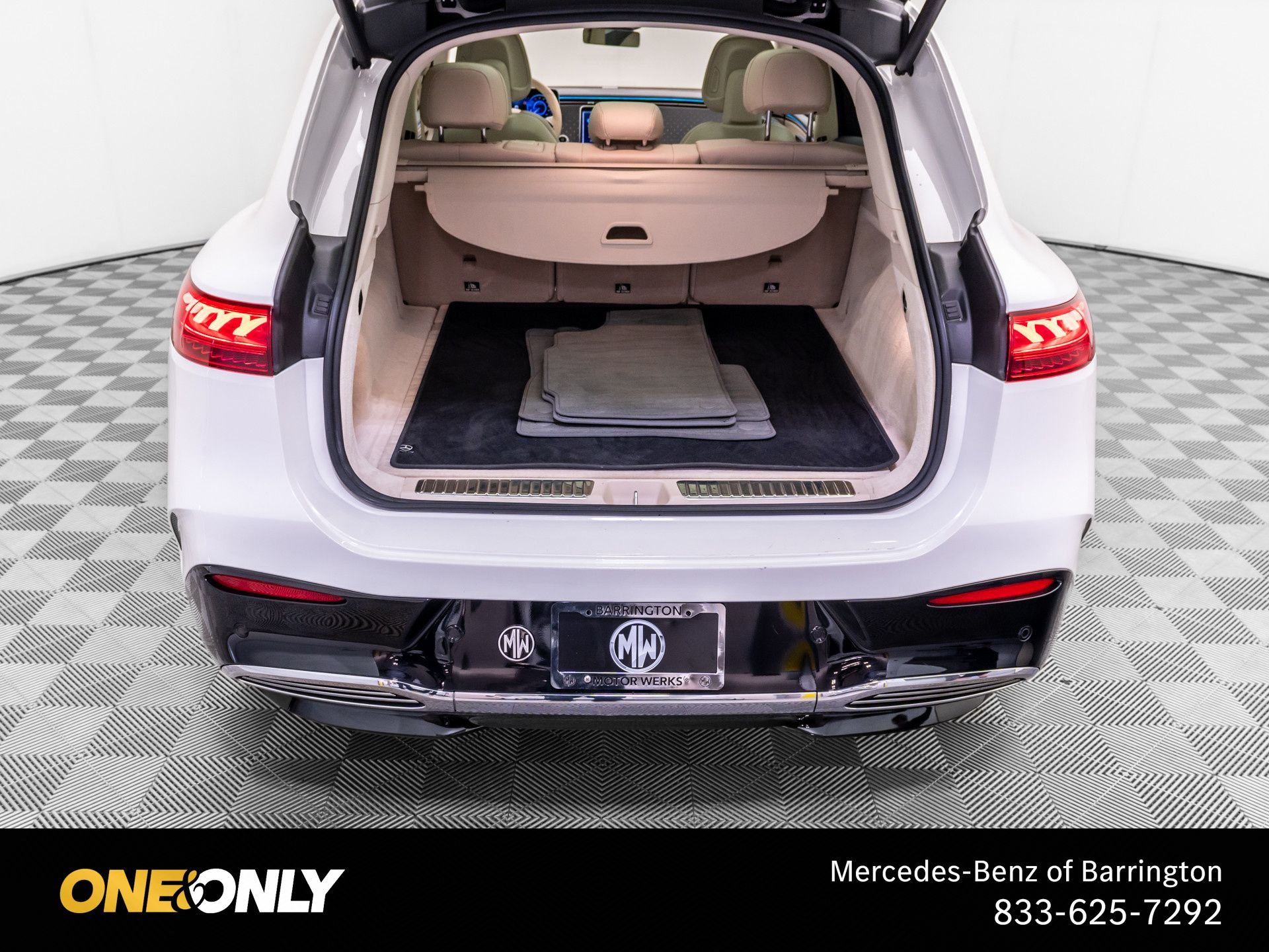 Used 2023 White Mercedes-Benz 450 image 31