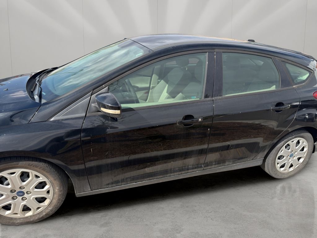 Used 2012 Ford Focus SE with VIN 1FAHP3K21CL259653 for sale in Santa Fe, NM
