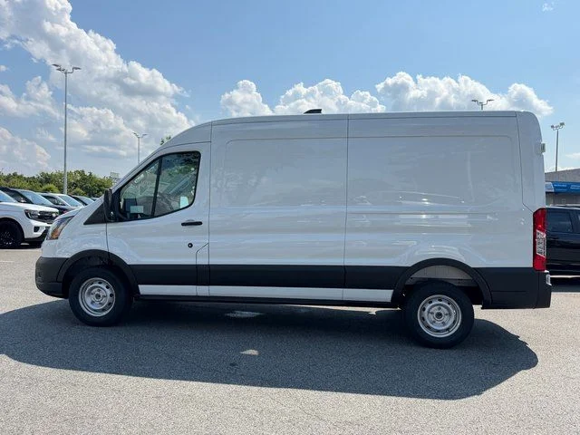 New 2026 Oxford White Ford Base image 4