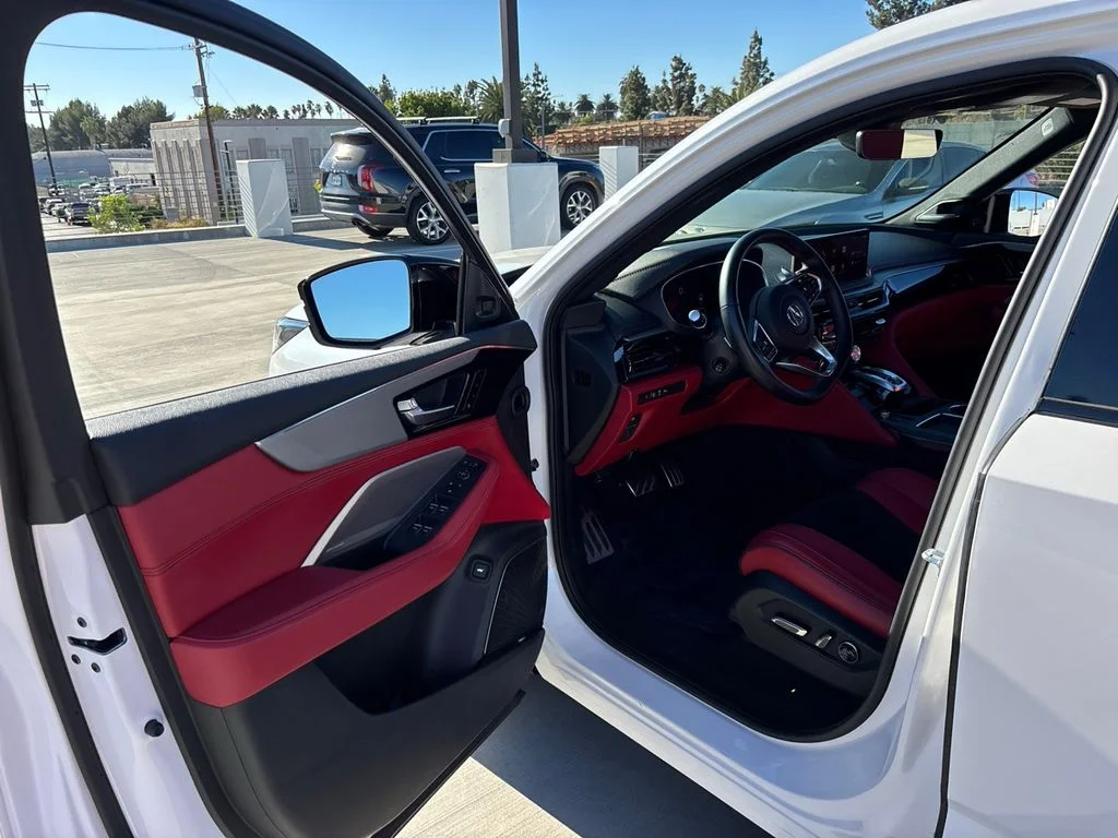 Used 2026 Platinum White Pearl Acura A-Spec image 9