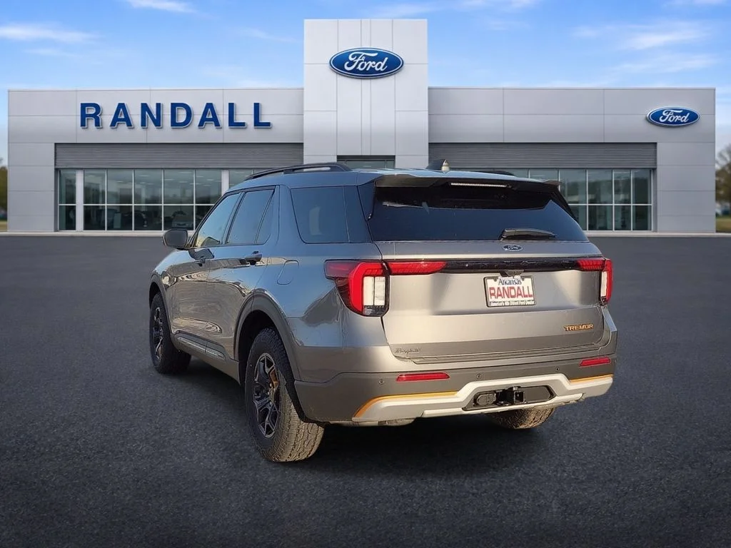 New 2026 Carbonized Gray Metallic Ford Tremor® image 4