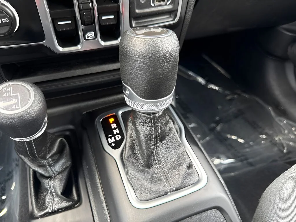 Used 2025 Gray Jeep Sahara image 15