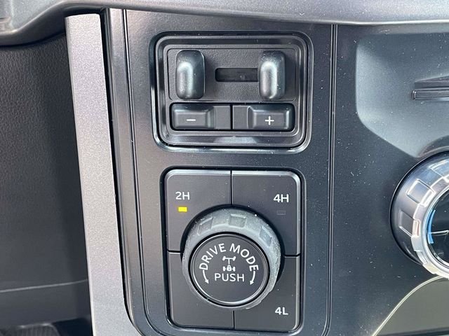 New 2026 Carbonized Gray Metallic Ford XLT image 11