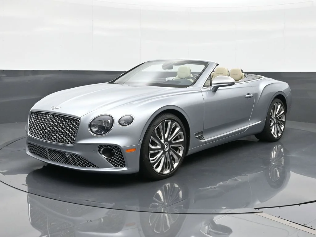 Certified Used 2022  Bentley V8 image 1